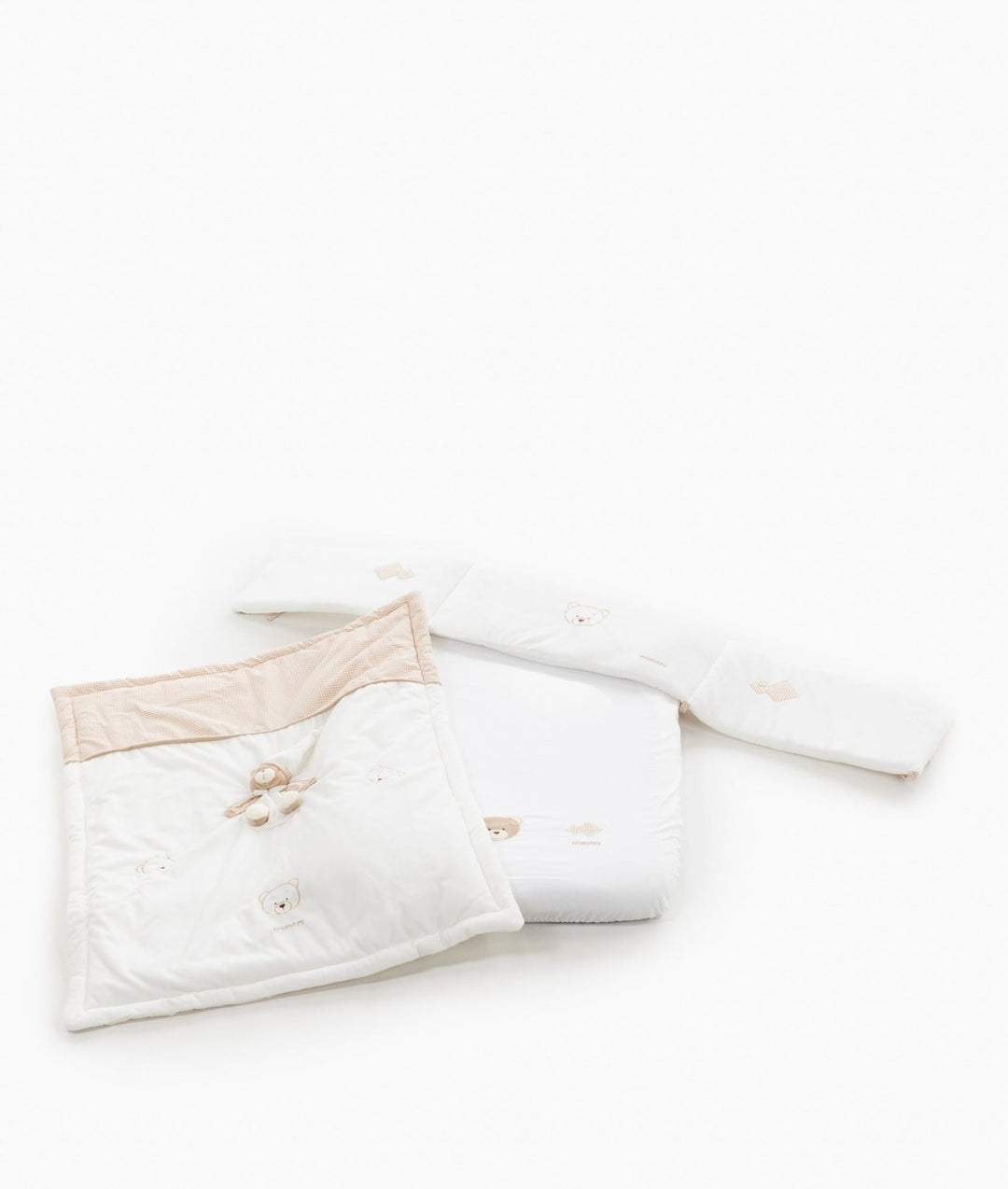 Beige and white 3-piece bassinet bedding set with quilted blanket, bumper, and fitted sheet