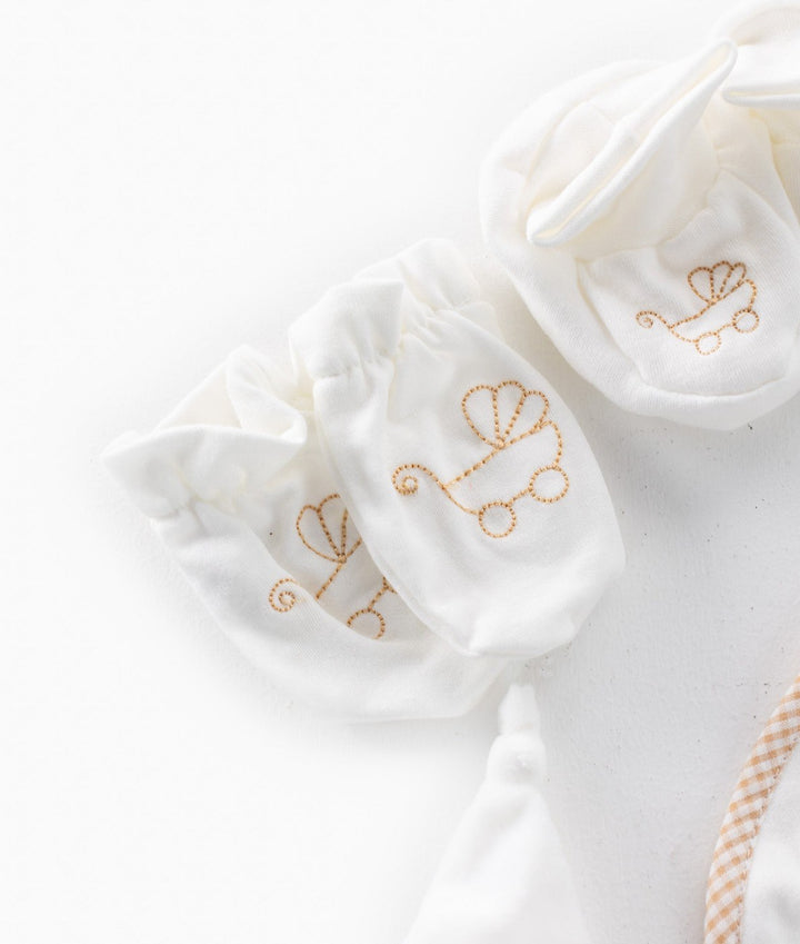 White cotton mittens with gold embroidered vintage carriage detail
