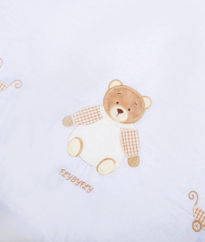 Fitted sheet for cot in white and beige