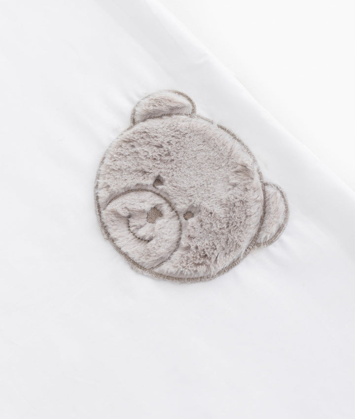 Flat sheet for cot in white and grey