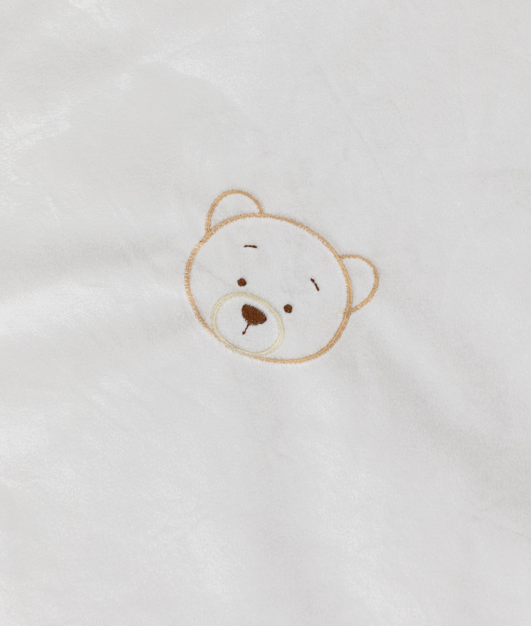 White and beige quilt and cover set for toddlers