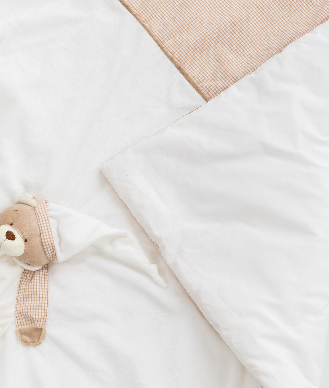White and beige quilt and cover set for toddlers